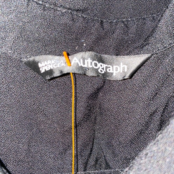 Black blouse - Picture 2 of 3